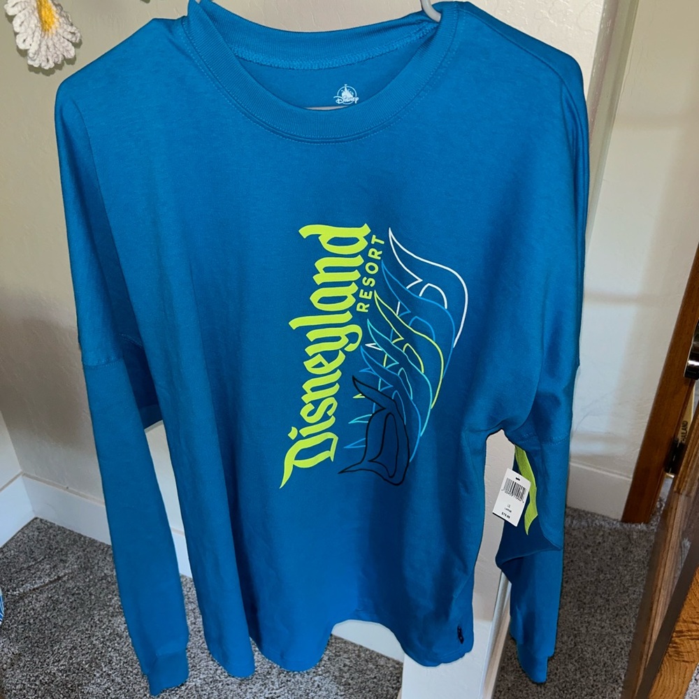 NWT Disneyland spirit jersey